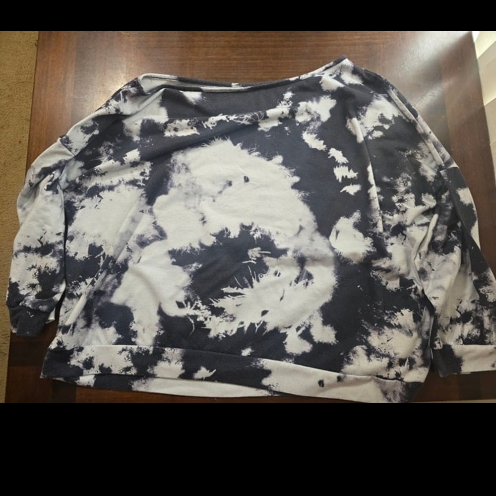 SHEIN Black and White Tie-Dye Top
